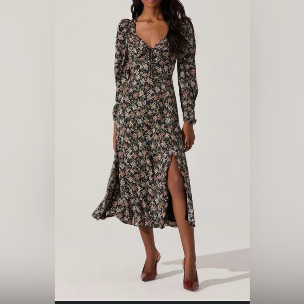 ASTR THE LABEL Floral Black Midi Dress